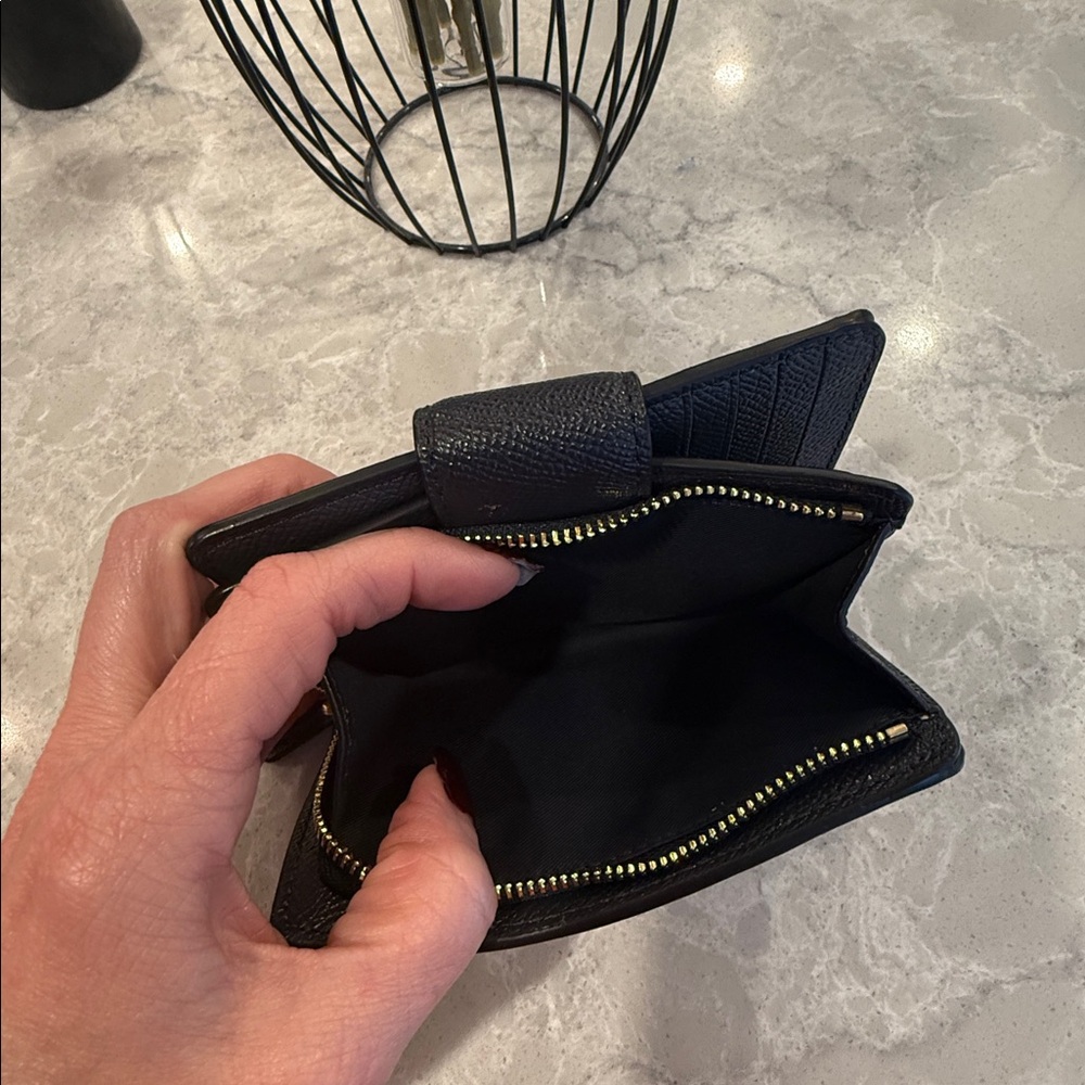 Coach Medium Corner Zip Wallet - Picture 4 of 6